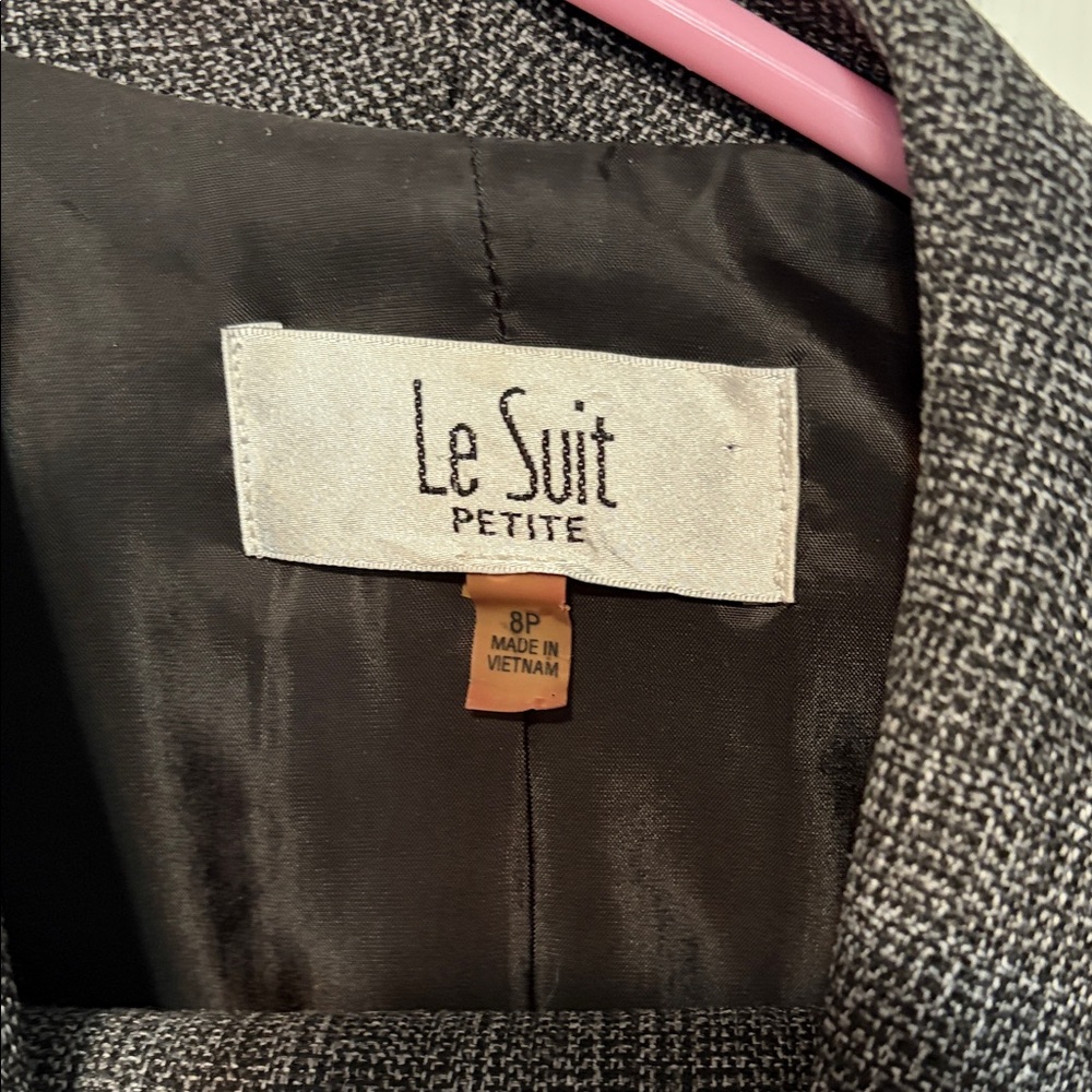 Le Suit Charcoal Women’s Suit - Picture 2 of 5